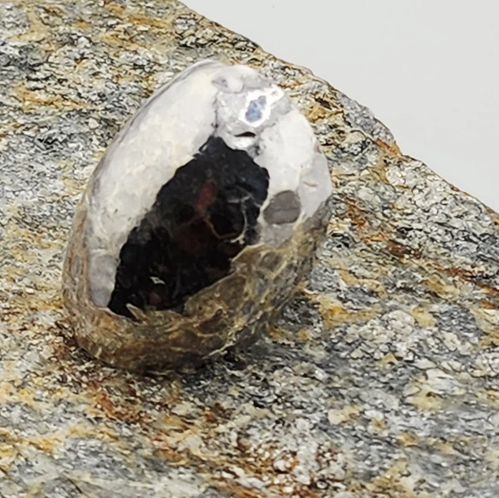 STERLING SILVER HALLOW RING HAMMERED FOR TEXTURE SINGLE RUNG BAND Sz 6.5